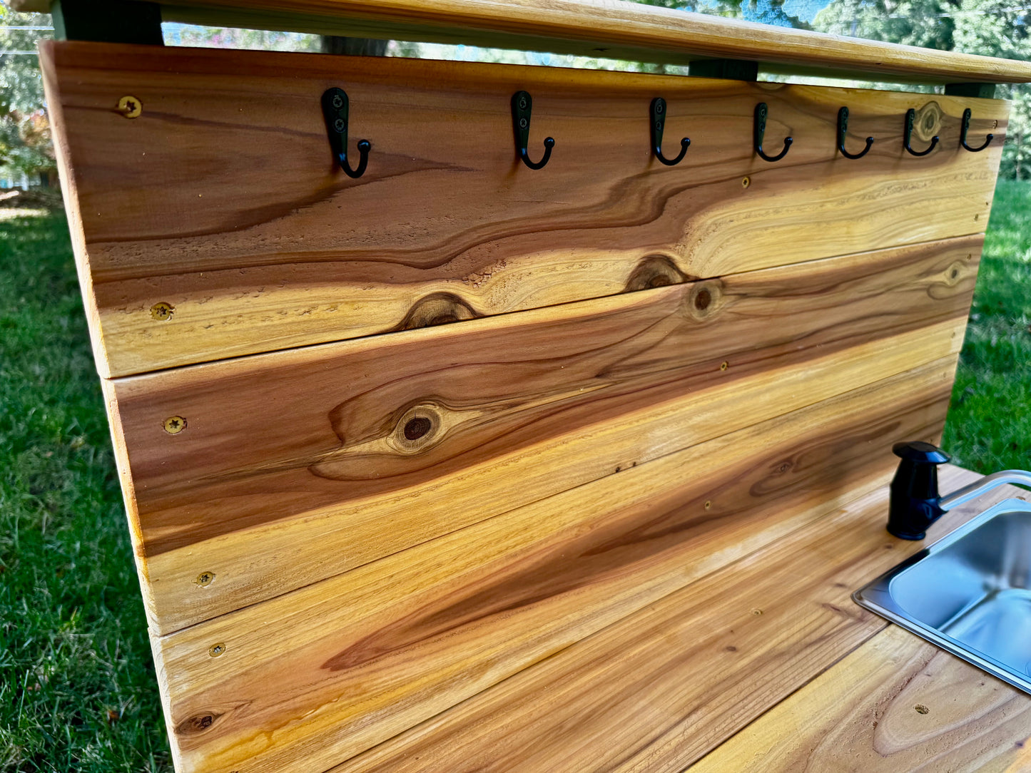 Compact Mud Kitchen – Sturdy & Kid-Sized