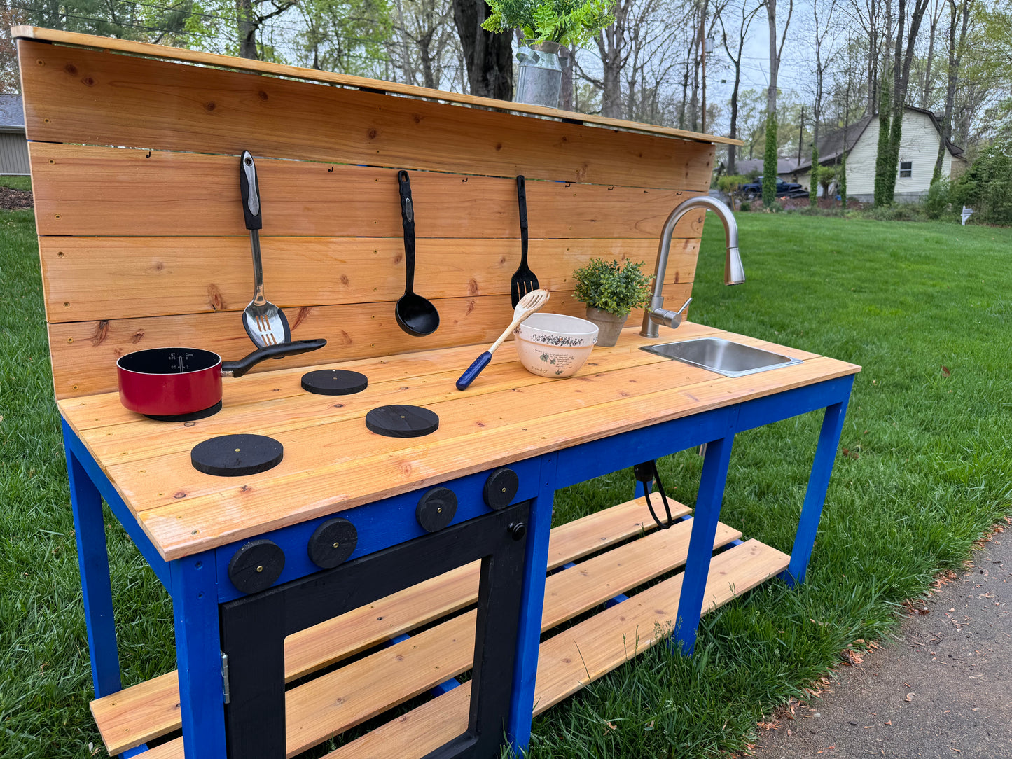 Kids Mud Kitchens