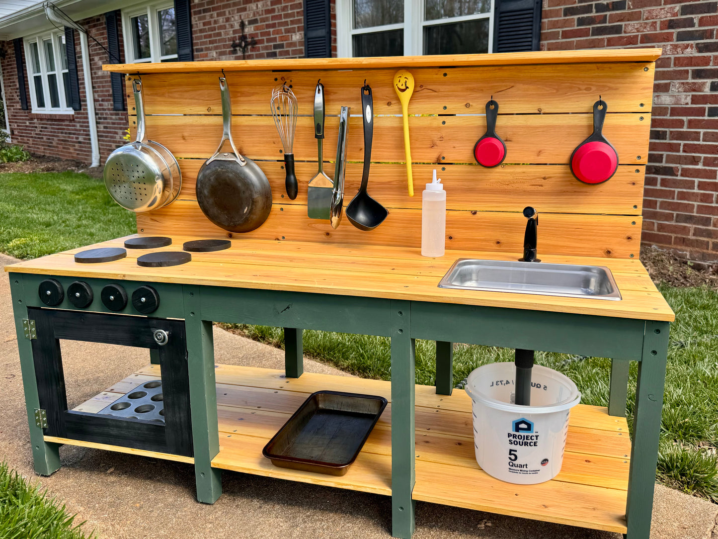 Kids Mud Kitchens